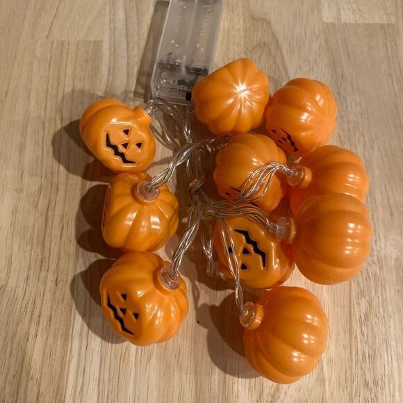 Pumpkin 🎃 String Lights - Picture 5 of 7